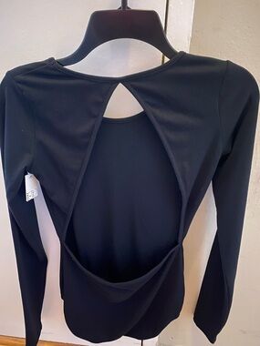 Black Long-Sleeve Women's Open Back Bodysuit 🌺